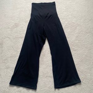 Motherhood Maternity stretchy yoga style pants plus size 3X